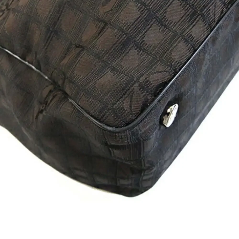 CHANEL Brown Leather Shoulder Bag